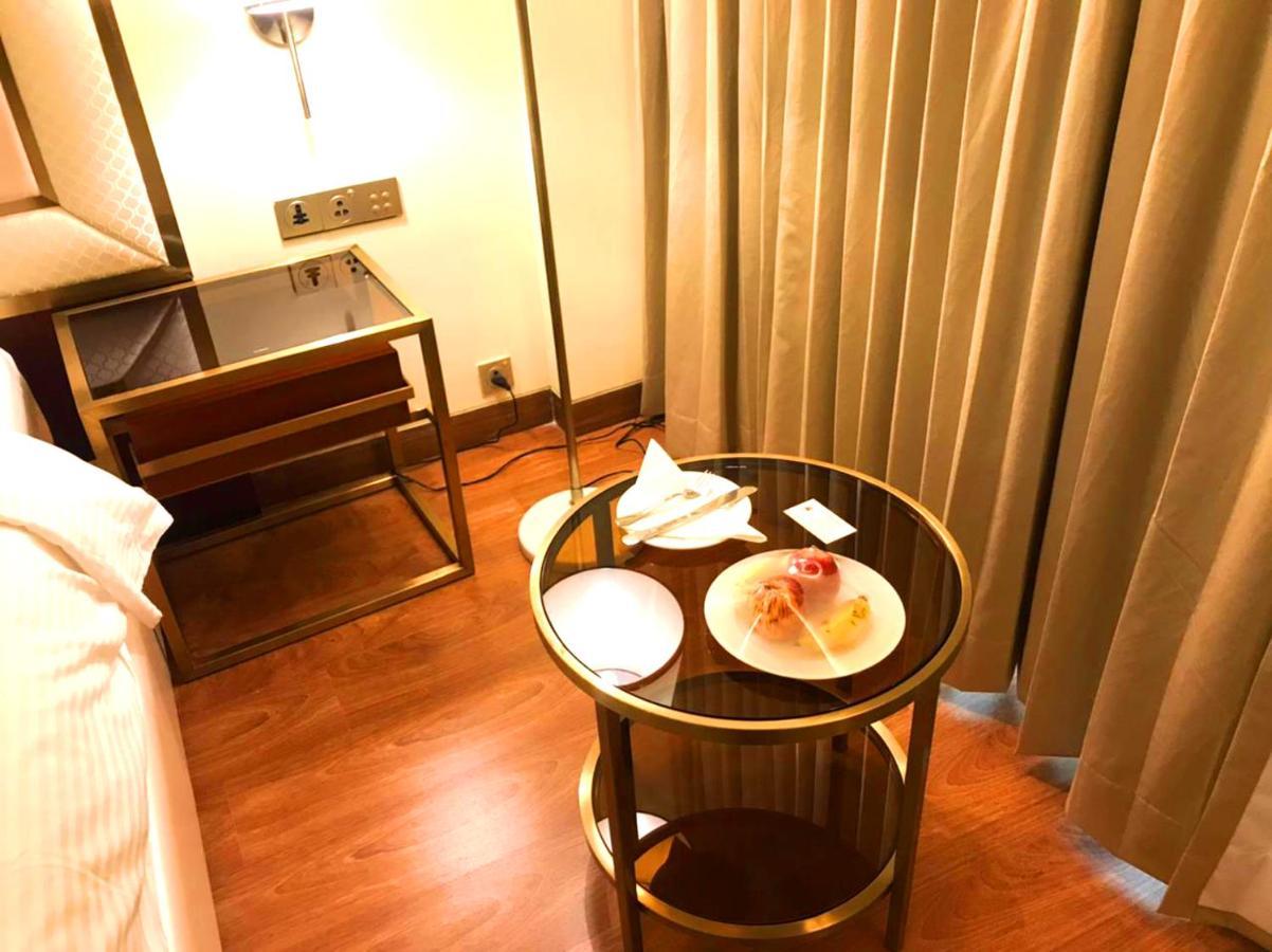 Kay-Em Spectra Hotel Chennai Exterior photo