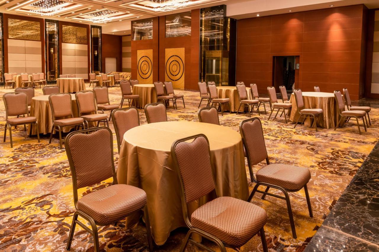 Kay-Em Spectra Hotel Chennai Exterior photo